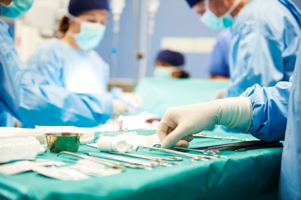 surgical tools counted before surgery
